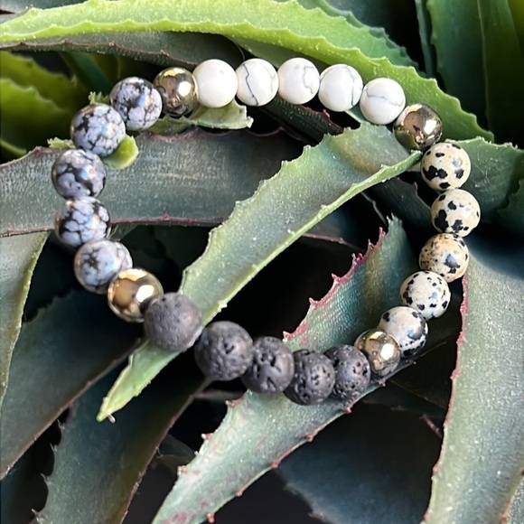 Snowflake obsidian, hematite, lava, howlite, dalmation jasper stretchy bracelet - Picture 3 of 6